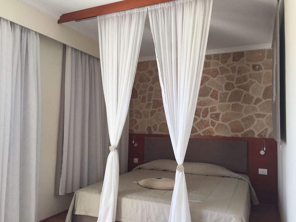 Al Mare Villas คิโอตาริ ภายนอก รูปภาพ